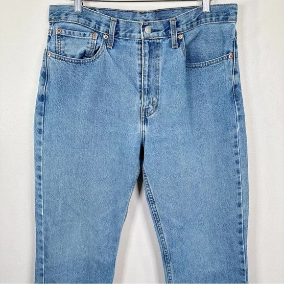 Levis Mens Size 36x30  Light Wash Slim Straight Jeans - Picture 3 of 16